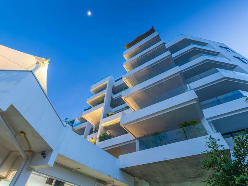 Sansuri Resort - Luxury Apartments Szurin-part Kültér fotó